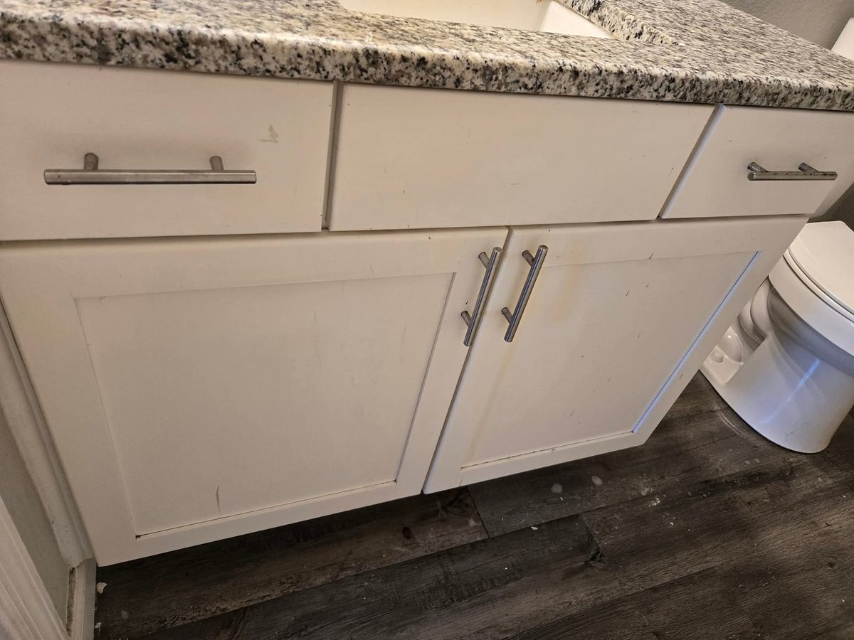 Cabinets after cleaning by J&N Cleaning