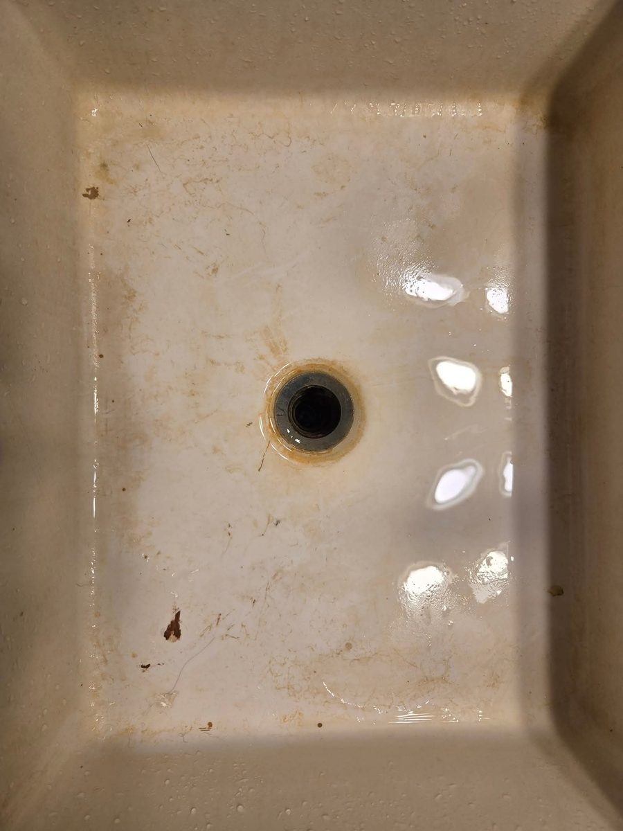 Sink before cleaning by J&N Cleaning
